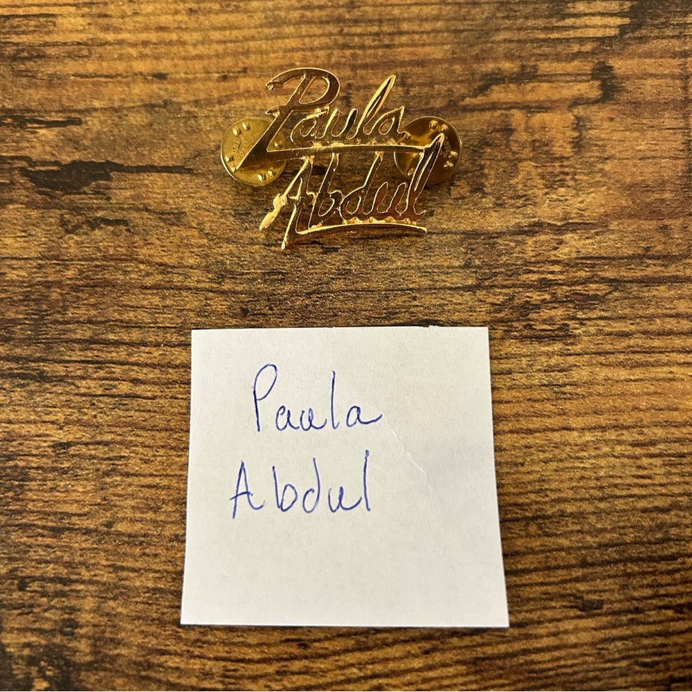 VTG 90’s Pop 1990 Paula Abdul Pin pinback button dance r&b gold